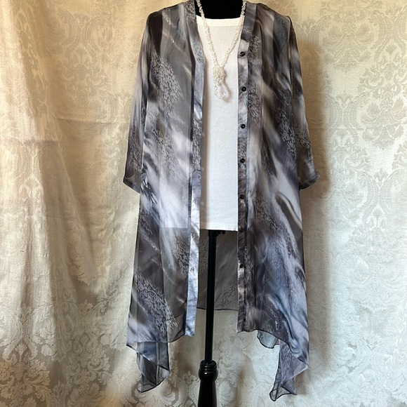 Ladies Red Coral Collections Sheer Duster - Picture 1 of 12